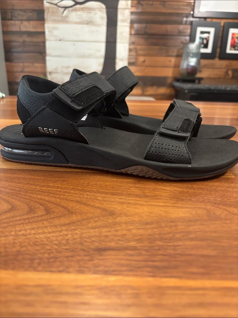 Reef Black Men’s Water Hiking Fanning Baja Sandals Size 11